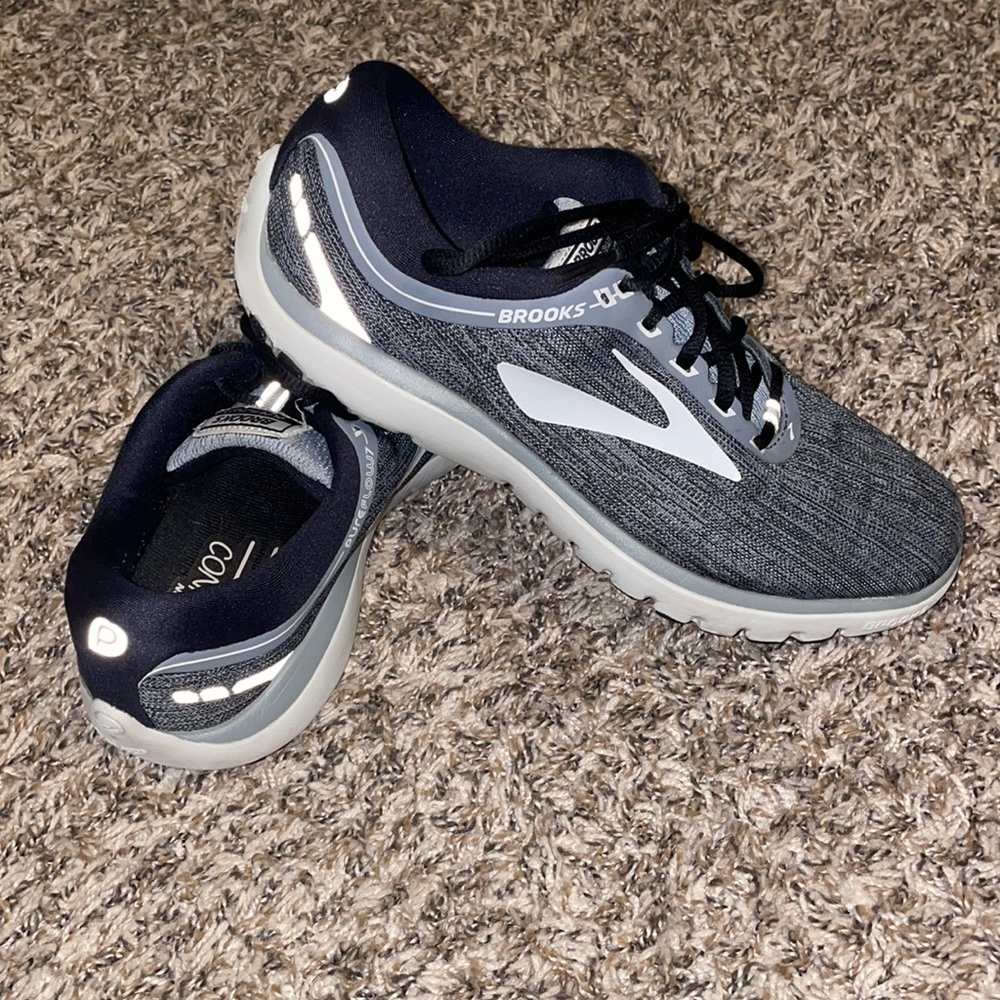 Women’s Brooks PureFlow7 Running Shoes